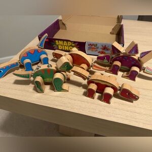 Lakeshore Learning Snap-Dinos